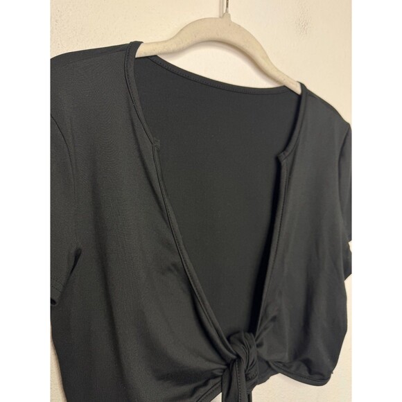 Womens Medium Cropped Wrap Top Black Short Sleeve V-Neck Tie Back Dance NWOT - Picture 4 of 10
